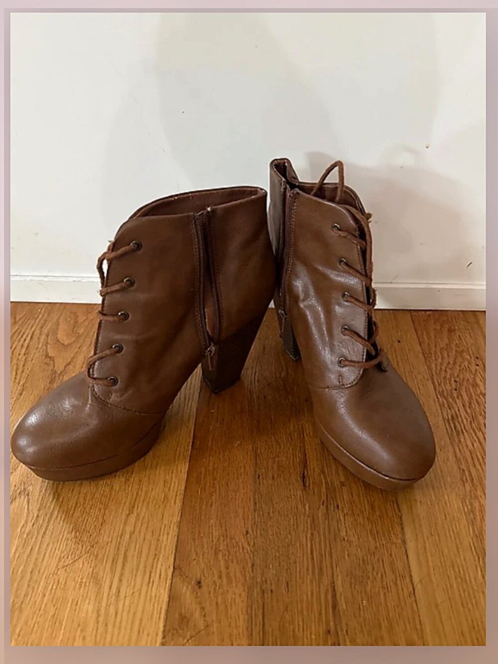 Boots - Picture 4 of 5